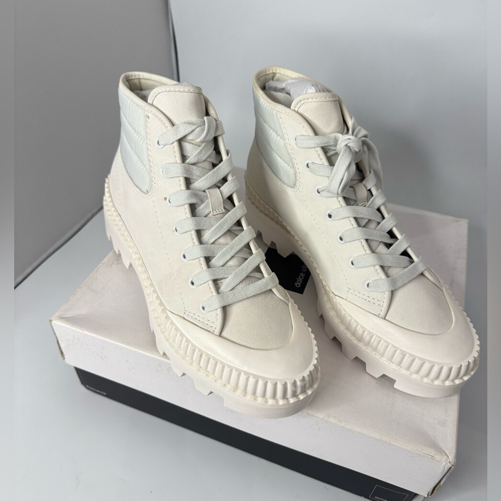 Dolce Vita Ociana Dove Nubuck High Tops Size 8.5